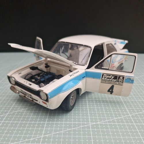 Minichamps ford escort - 1/18,