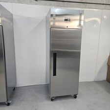Fridge Single Upright 600