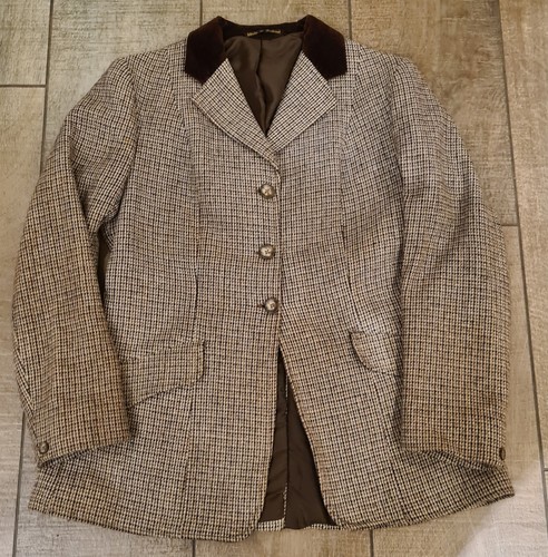 Vintage equestrian style - vintage, equestrian-style