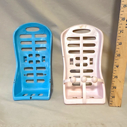 Lot plastic doll carriers - lot, 2