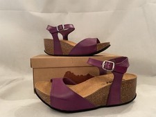 OXYGEN WEDGE LEATHER SANDALS IN PURPLE EU SIZE 40/UK SIZE 6.5 NEW IN BOX