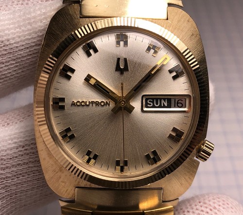 Vintage 1971 bulova - vintage, accutron