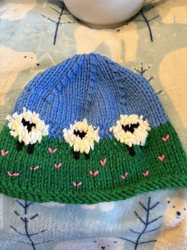 New hand knitted sheep - ⭐️new,