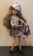 Moxie Teenz Arizona Doll 2010