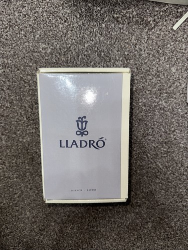 Empty lladro polar bear box - empty,