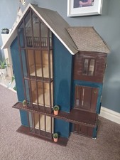 Lakeview House DOLLS HOUSE