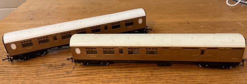 Hornby teak lner coaches - teak,