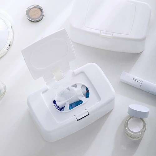 Portable wet wipe dispenser - wet,