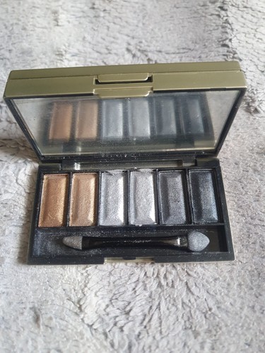Mac colour magic eye shadow - 12,