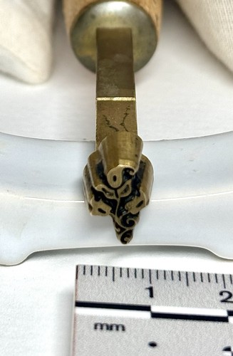 Bookbinding gold finishing - gold,