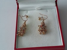 A RARE 9 ct. GOLD PAIR OF ARTICULATED CLOWN DANGLY GEM ENCUSTED EARINGS 3.79grms