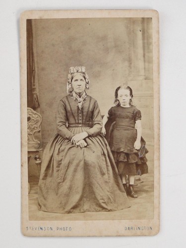 Woman girl elaborate bonnet - elaborate,