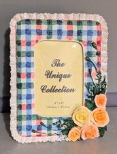 3D Plaid Pattern With Flowers