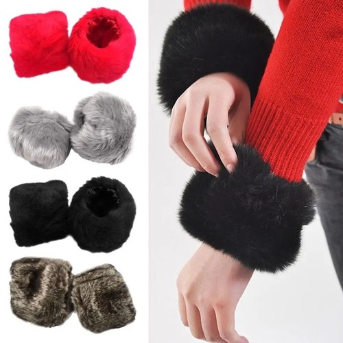 Pair women faux - pair, fur