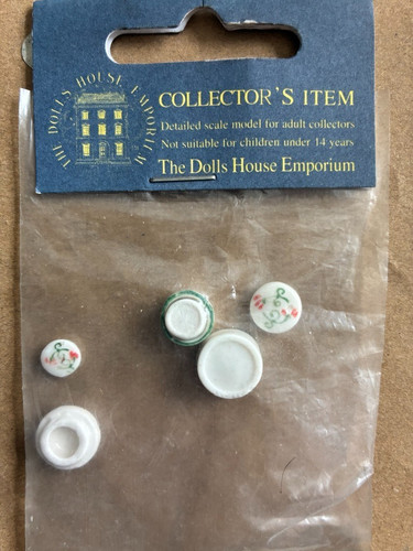 12th scale dolls house - 1/12th,