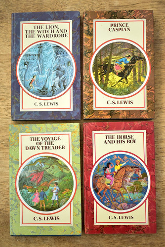 Lewis book bundle x 4 - s.,