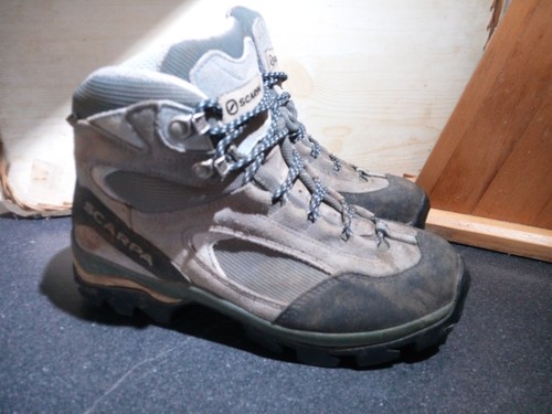 Nice pair scarpa - of, zg
