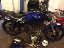 BREAKING YAMAHA YBR125 2006 ALL PARTS AVAILABLE THIS ADVERT IS FOR THE LIGHT. 