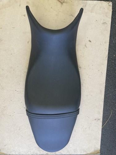 Triumph street triple 675 seat - triumph,