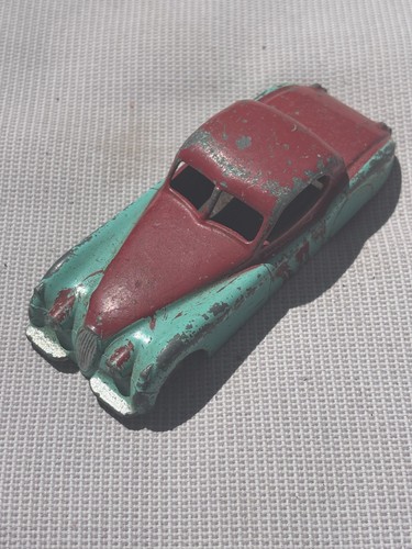 Dinky jaguar playworn - jaguar,