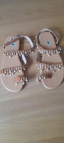 Ladies flat beaded sandals - flat,