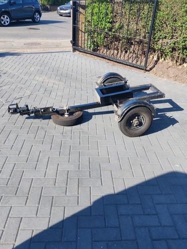 Trike dolly for towing - -,