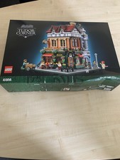 LEGO Icons 10350 Tudor Corner