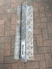 Heavy Duty Lintel 900mm Long. For Use With 100mm Cavity. Unused. 