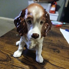 Vintage Sylvac Liver & White