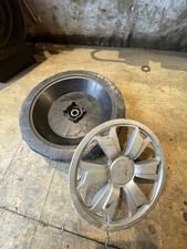 Rear wheel, Qualcast XSS41D (push model) mower, Briggs & Stratton 450e (82)