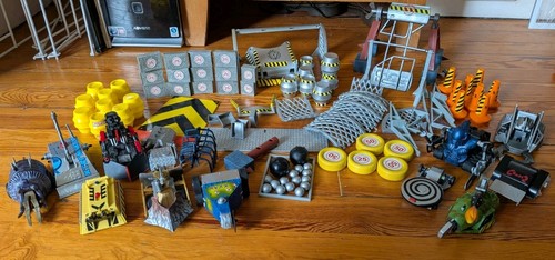 Robot wars pull back - robot,