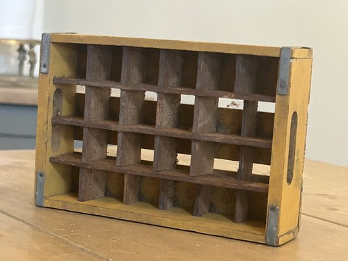 Vintage small wooden - small,