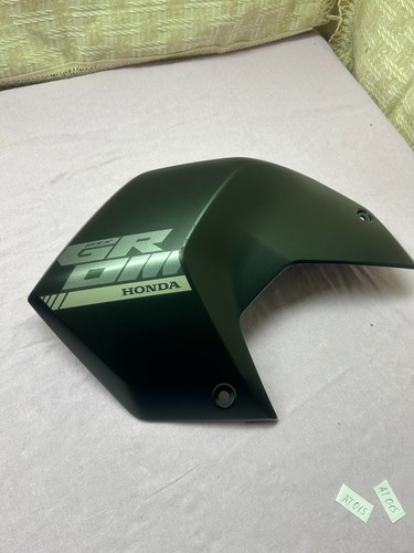 Left fuel tank side cover - left,