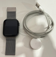 Apple Watch Series 4 (44 mm) in Space Grey with Silver Magnetic Loop Strap