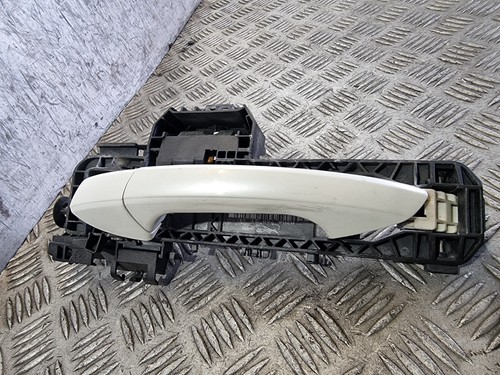 Mercedes e350 door - mercedes, handle