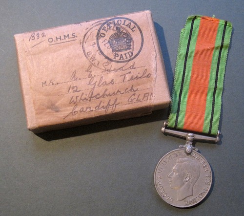 Boxed defence medal - boxed,