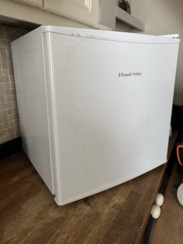Russell hobbs tabletop freezer - hobbs,