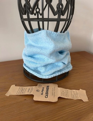 Hand knitted blue cashmere - blue,