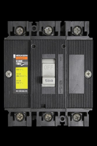 Merlin gerin amp - 50,