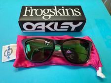 BNIB OAKLEY FROGSKINS