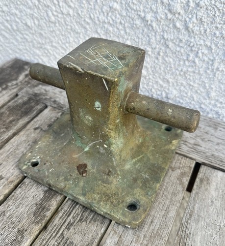 Vintage heavy cast - heavy, bronze