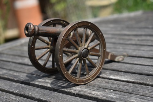 Brass king george cannon - king,