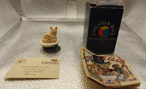 Peter fagan colour box - box, cats