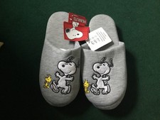 New Peanut Ladies Slippers size 36/37 comfy sole Snoopy and Peanut on front