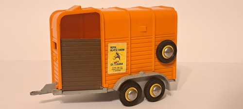 Britains scale vintage - britains,