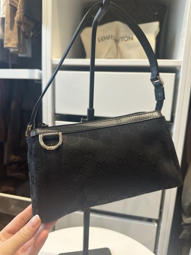 Gucci black pochette handbag - gucci,
