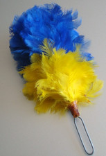 ORIGNIAL BRITISH ARMY - WARWICKSHIRE FUSILIERS INSIGNIA HACKLE.