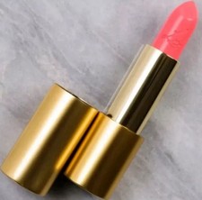 LISA ELDRIDGE LUXURIOUSLY