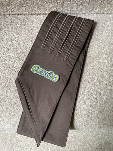 Brownie sash - -,