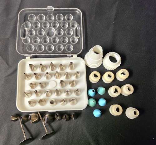 Vintage wilton decorating - vintage,